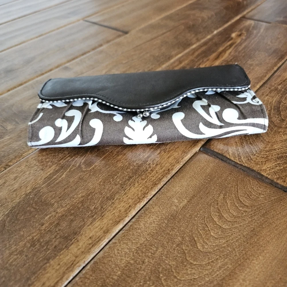 Thirty-One wallet